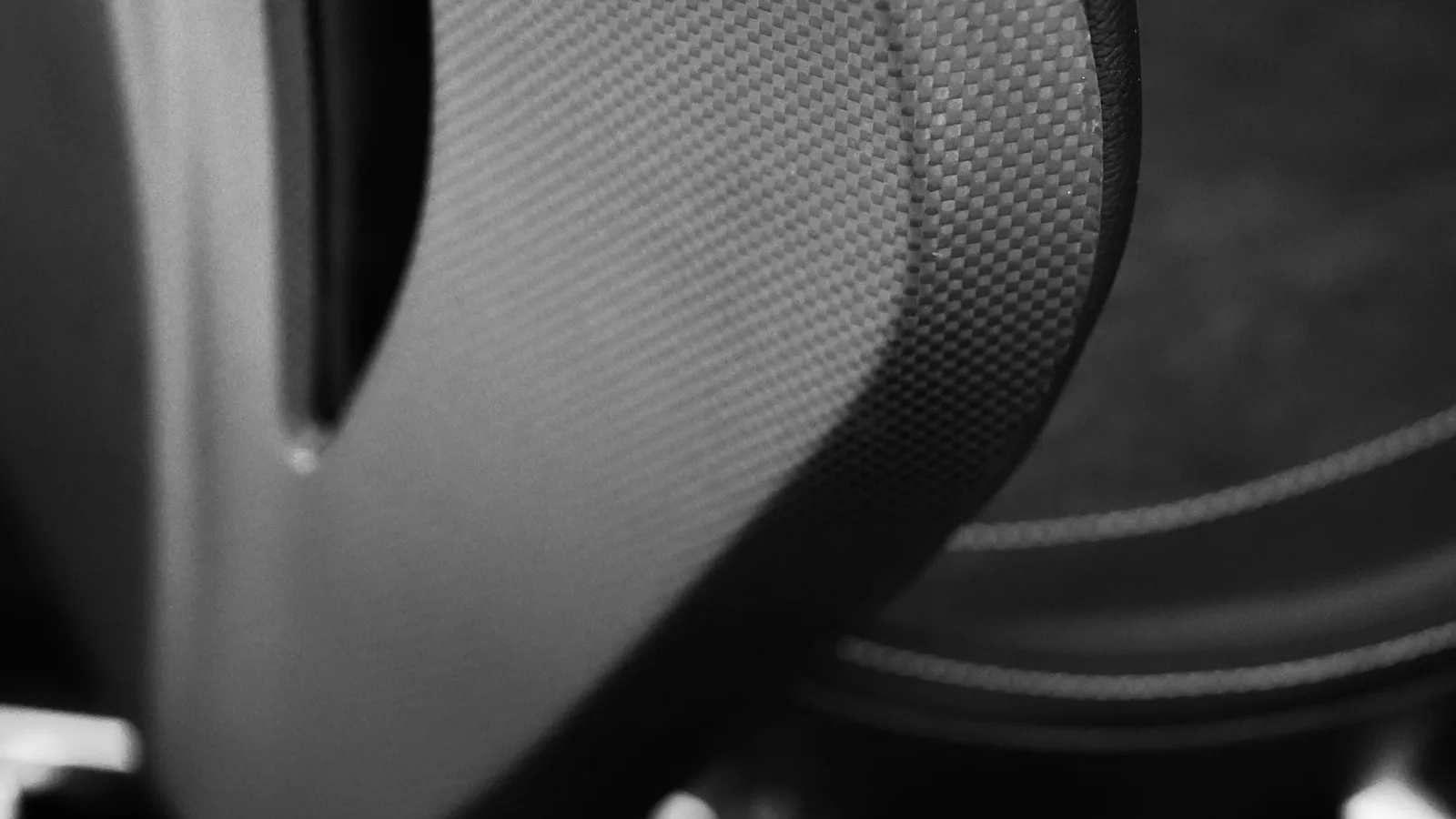 fiberseats_one-carbon-fiber-office-chair_12